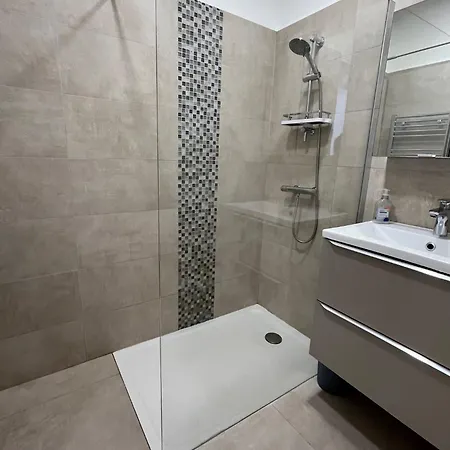 Апартаменты La Petite Maison Blanche