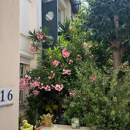 La Petite Maison Blanche