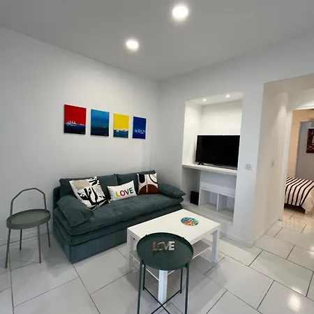 La Petite Maison Blanche * קאן