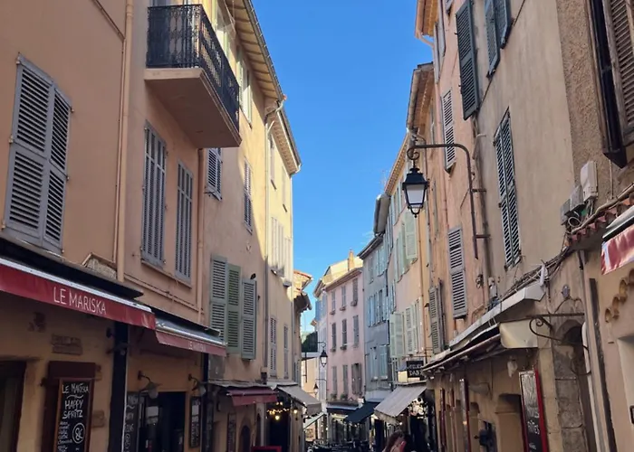 La Petite Maison Blanche Cannes