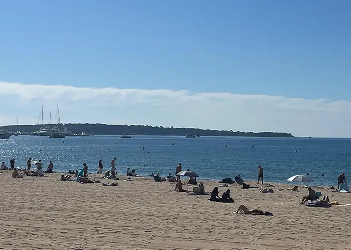 La Petite Maison Blanche Cannes
